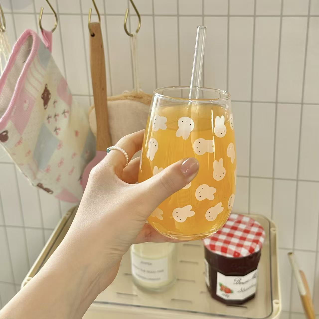 Niedlicher Miffy-Kaninchen-Dru – Coffee Tea & Hot Chocolate Bewertung und Preis